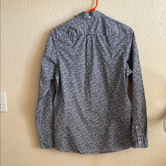 H&M Blue Casual Button Down Shirt with Pattern - Picture 4 of 4